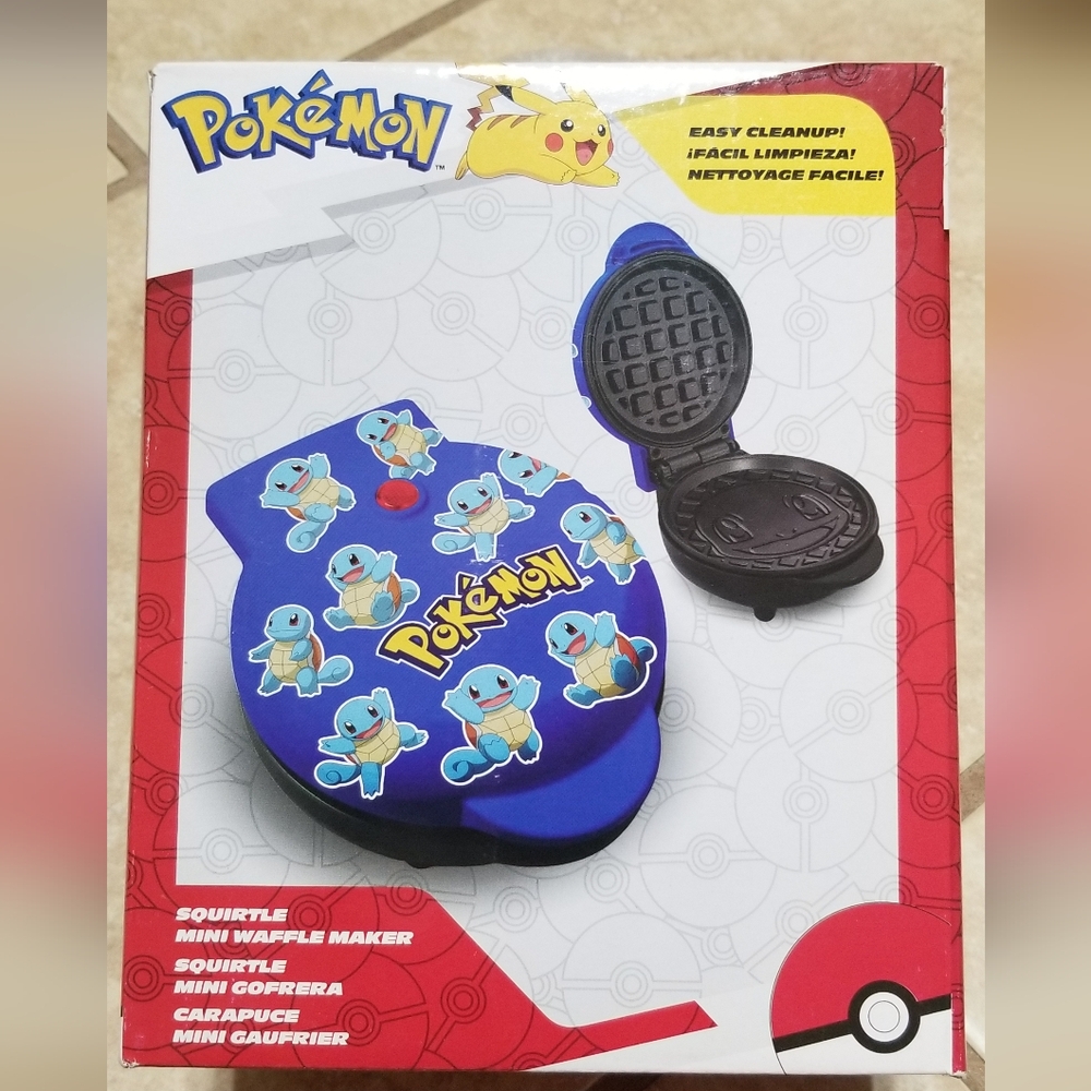 Uncanny Brands Pokemon Squirtle Mini Waffle Maker